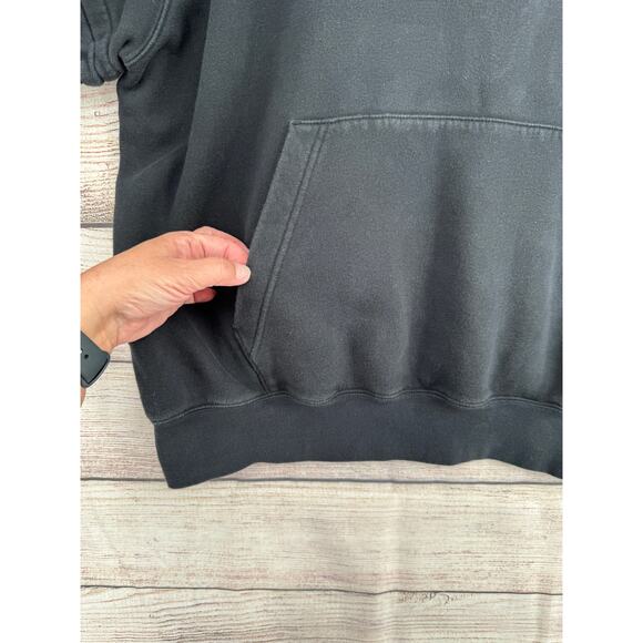 Nike NFL New York Giants Crucial Catch Hoodie Adult Large Black Intercept Cancer - Picture 3 of 10